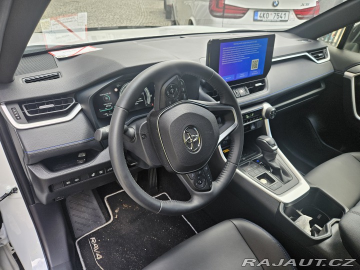 Toyota RAV4 Selection 2024