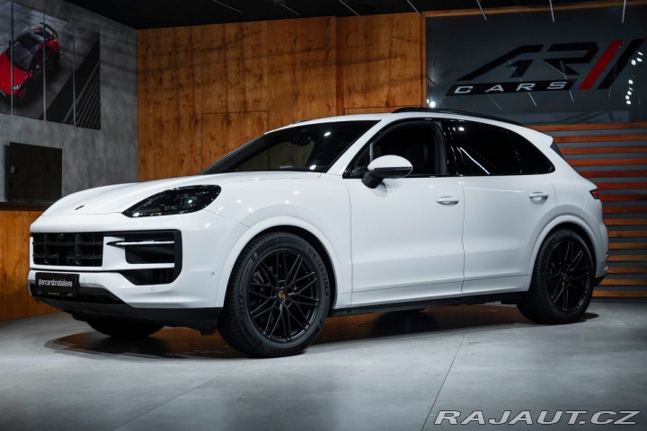Porsche Cayenne BOSE, PANO, CHRONO 1800