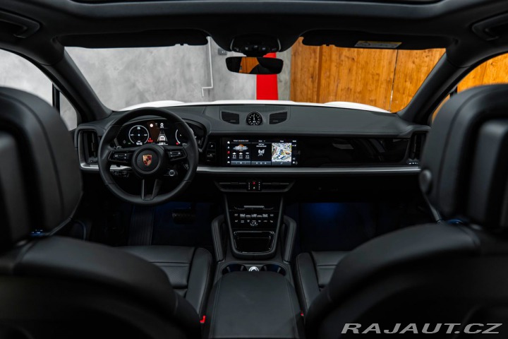 Porsche Cayenne BOSE, PANO, CHRONO 1800