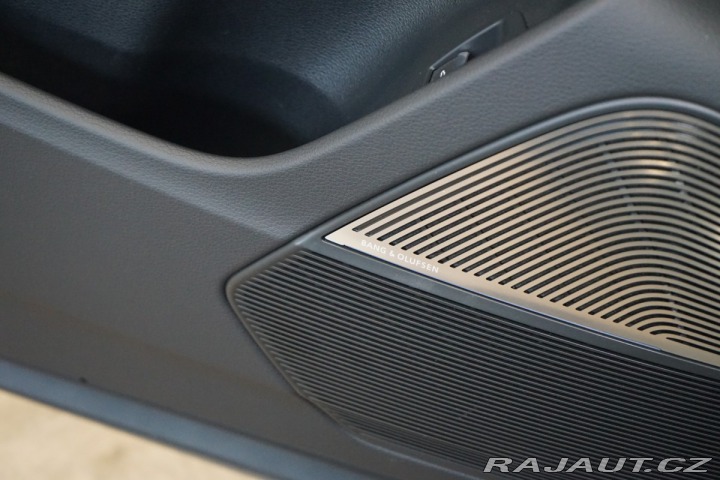 Audi RS Q8 MATRIX*MASÁŽ*PPF*ZÁRUKA*H 2023