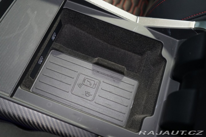 Audi RS Q8 MATRIX*MASÁŽ*PPF*ZÁRUKA*H 2023