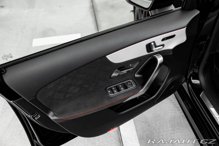 Mercedes-Benz A Mercedes-AMG 45 S mHEV 2023