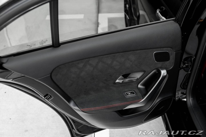 Mercedes-Benz A Mercedes-AMG 45 S mHEV 2023