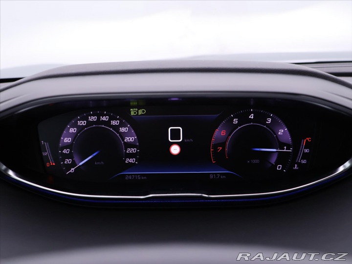 Peugeot 3008 1,2 PT 96kW Navi Kůže All 2021