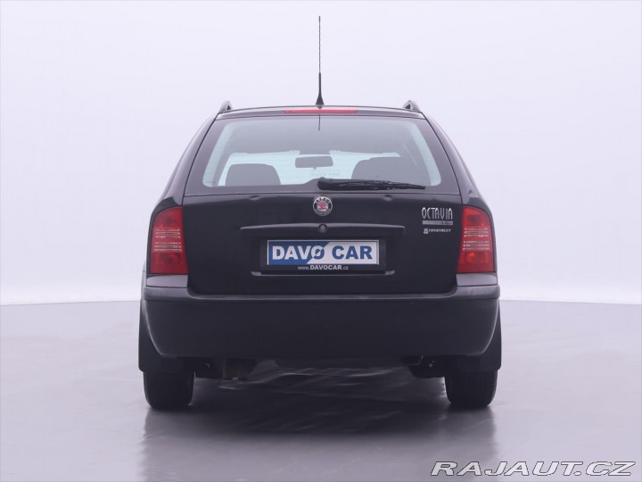 Škoda Octavia 1,6 i 75kW Ambiente Klima 2003