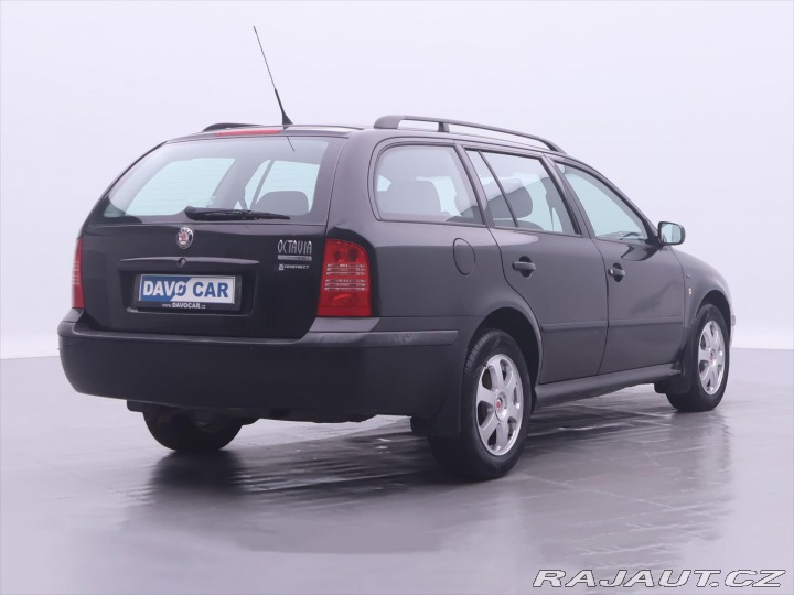 Škoda Octavia 1,6 i 75kW Ambiente Klima 2003