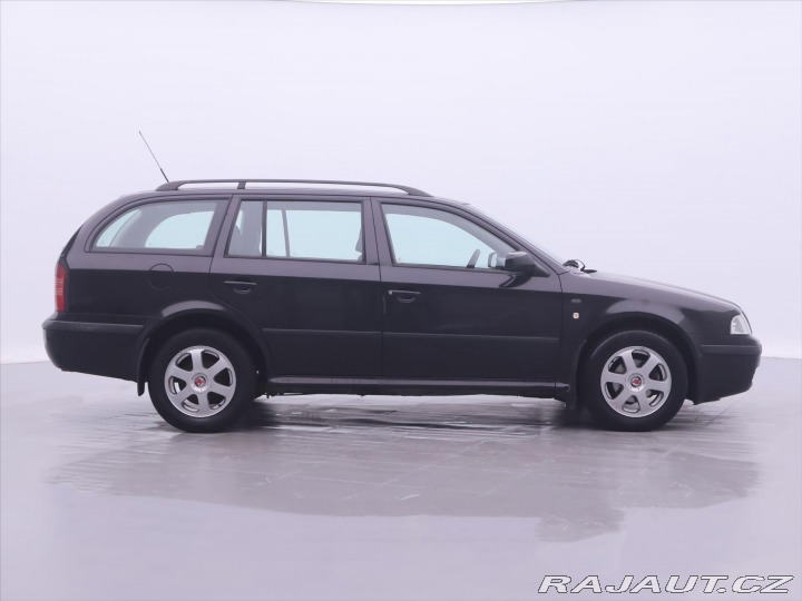 Škoda Octavia 1,6 i 75kW Ambiente Klima 2003