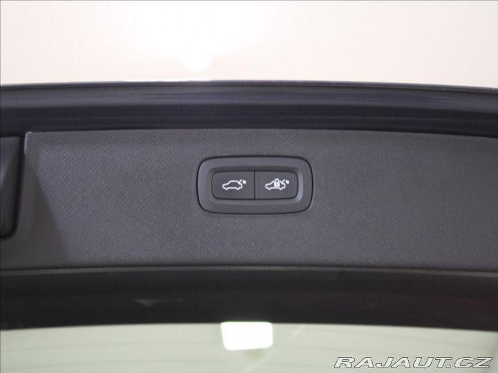 Volvo XC90 2,0 B5 AWD Insc. Akční CE 2022