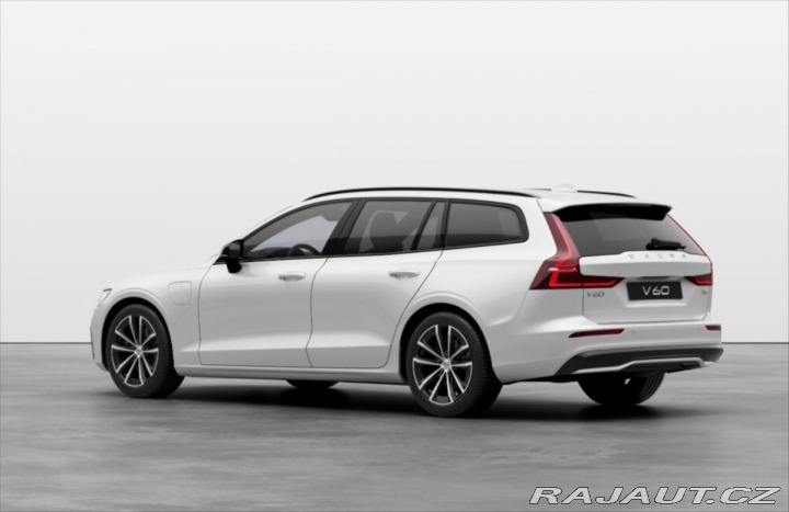 Volvo V60 2,0 T8 Plus Dark 2025