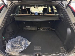 Volvo XC60 2,0 T6 AWD Plus Dark 6887 2025
