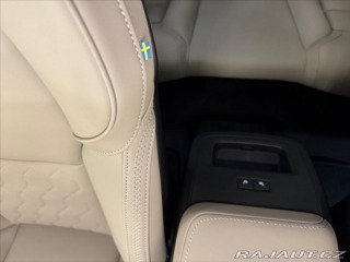 Volvo XC60 2,0 T6 AWD Plus Dark 6887 2025