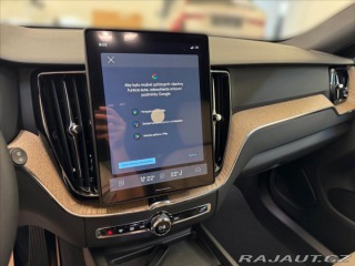 Volvo XC60 2,0 T6 AWD Plus Dark 6887 2025