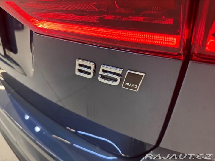 Volvo XC60 2,0 B5 AWD Plus Dark 3098 2025