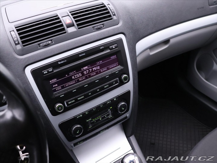 Škoda Octavia 1,6 TDI Aut.Klima Tažné 2010