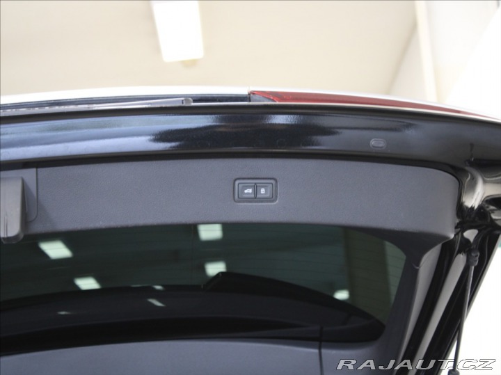 Audi Q7 3,0 50TDi S-Line VZDUCH 9 2021