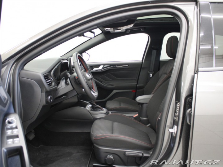 Ford Focus 1,0 EB 115kW AT ST  PANO. 2023