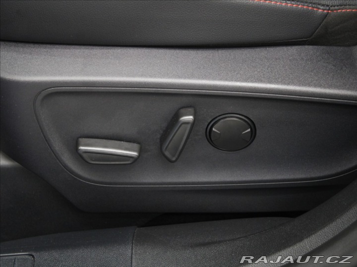 Ford Kuga 2.0 EBlue AT ST-Line X 52 2023