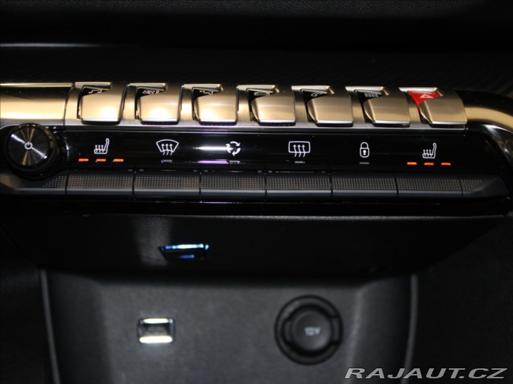 Peugeot 3008 1,5 HDi 96kW AT Allure ČR 2024