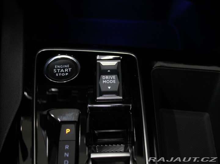 Peugeot 3008 1,5 HDi 96kW AT Allure ČR 2024