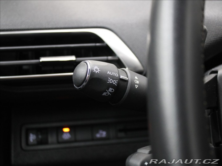 Peugeot 3008 1,5 HDi 96kW AT Allure ČR 2024