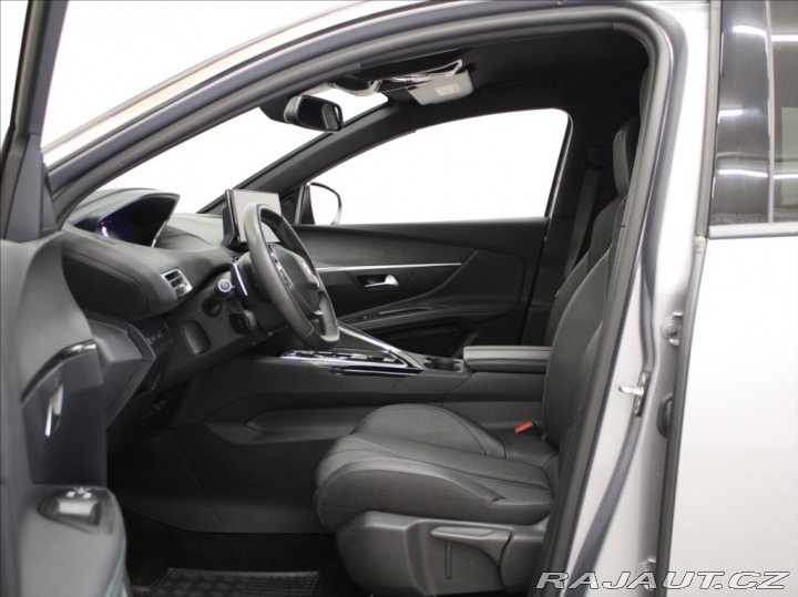 Peugeot 3008 1,5 HDi 96kW AT Allure ČR 2024