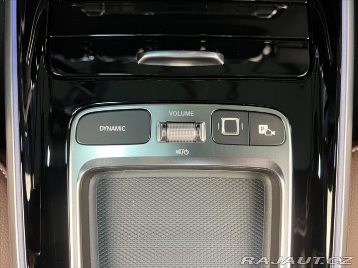 Mercedes-Benz GLA 250e EQ HYBRID 8G-DCT AMG 2025