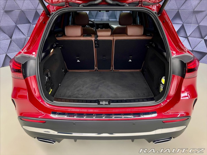 Mercedes-Benz GLA 250e EQ HYBRID 8G-DCT AMG 2025