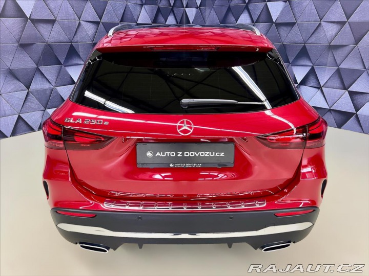Mercedes-Benz GLA 250e EQ HYBRID 8G-DCT AMG 2025