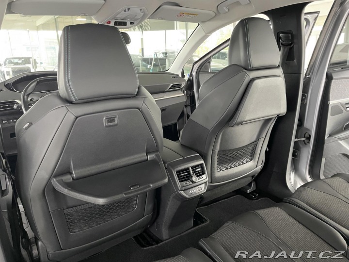 Peugeot 5008 1,5BlueHDi AT8*REZERVACE! 2021