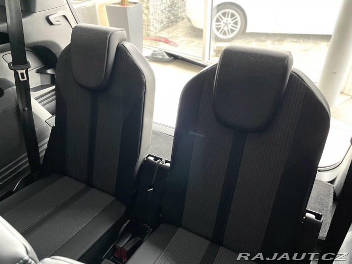 Peugeot 5008 1,5BlueHDi AT8*REZERVACE! 2021