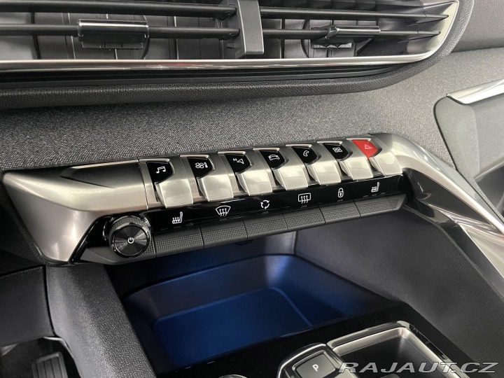 Peugeot 5008 1,5BlueHDi AT8*REZERVACE! 2021