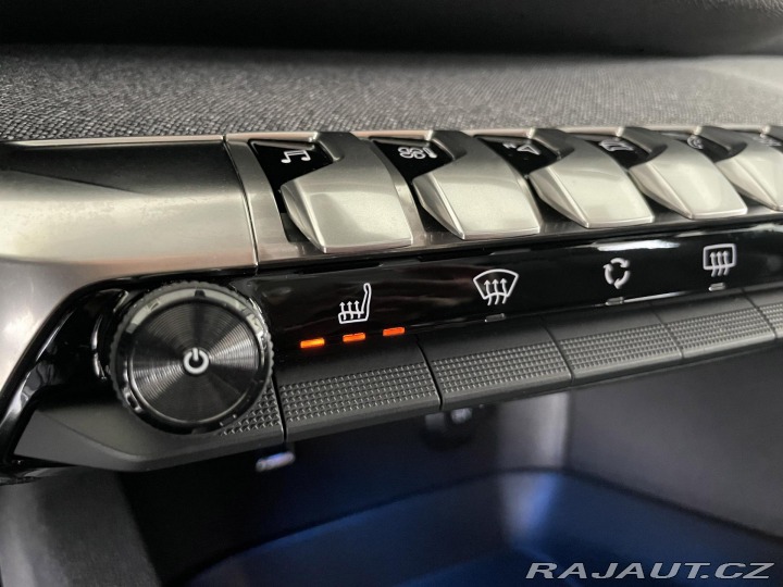 Peugeot 5008 1,5BlueHDi AT8*REZERVACE! 2021