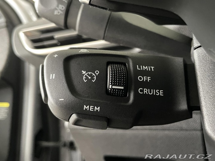 Peugeot 5008 1,5BlueHDi AT8*REZERVACE! 2021