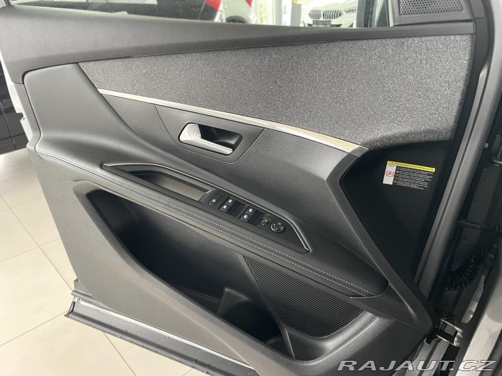 Peugeot 5008 1,5BlueHDi AT8*REZERVACE! 2021