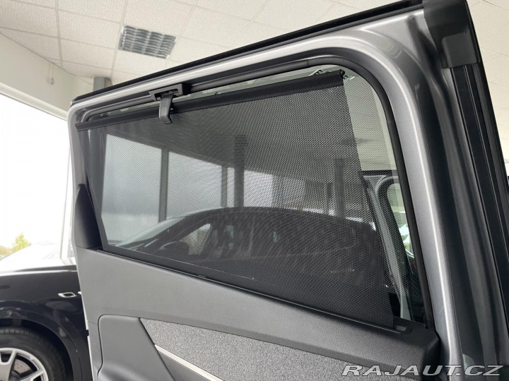 Peugeot 5008 1,5BlueHDi AT8*REZERVACE! 2021