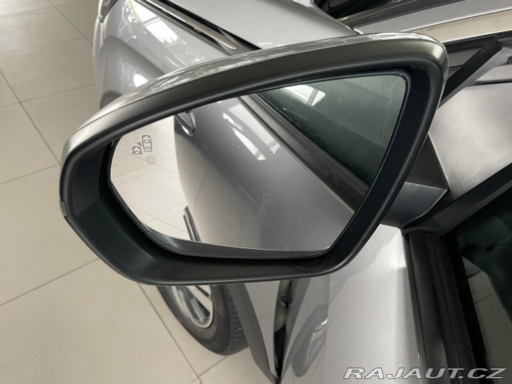 Peugeot 5008 1,5BlueHDi AT8*REZERVACE! 2021