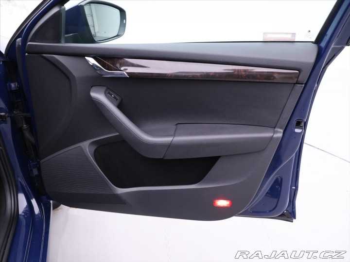 Škoda Octavia 1,4 TSI DSG Elegance+ Xen 2013