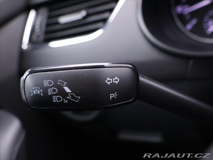 Škoda Octavia 1,4 TSI DSG Elegance+ Xen 2013