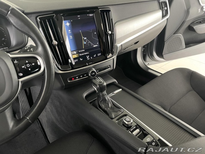 Volvo V90 D4 140kW Aut*Keyless*REZE 2019