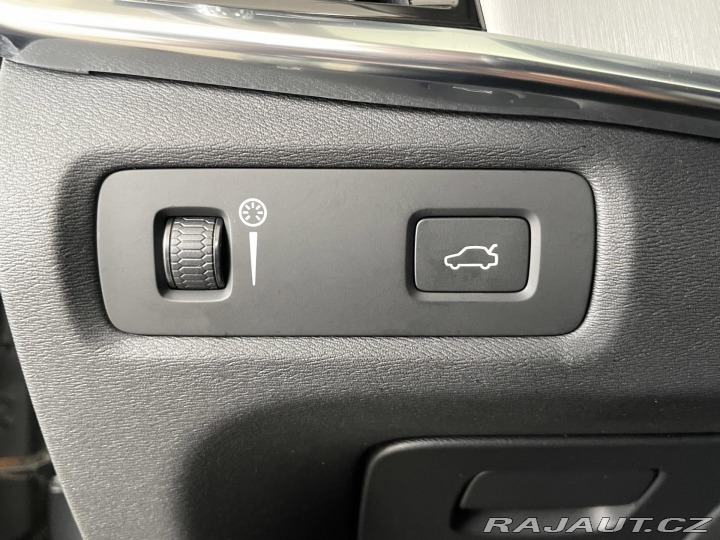 Volvo V90 D4 140kW Aut*Keyless*REZE 2019