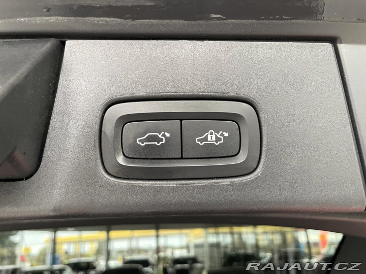 Volvo V90 D4 140kW Aut*Keyless*Tažn 2019