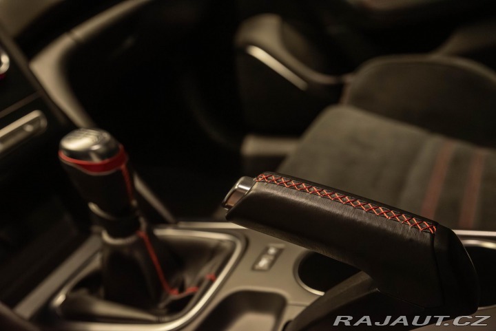 Renault Mégane R.S. TROPHY, DPH, MANUÁL 2019