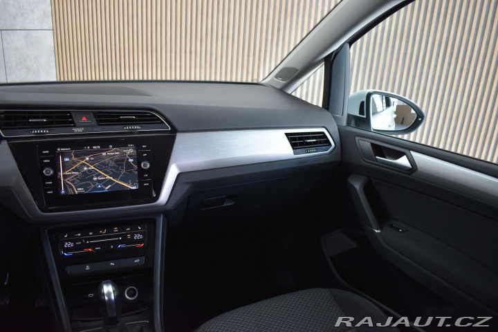 Volkswagen Touran 1.5 TSI TAŽNÉ*7.MÍST*DPH* 2023