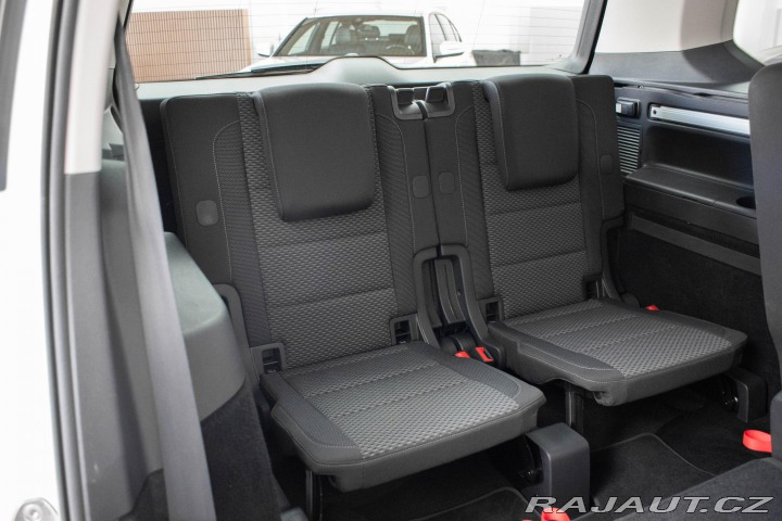 Volkswagen Touran 1.5 TSI TAŽNÉ*7.MÍST*DPH* 2023