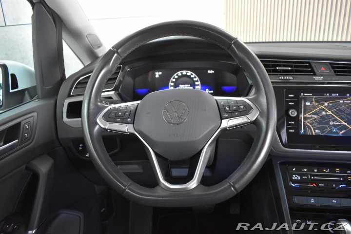 Volkswagen Touran 1.5 TSI TAŽNÉ*7.MÍST*DPH* 2023