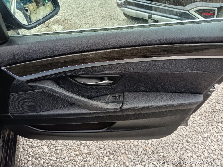BMW 5 525D xdrive ČR Webasto 2012