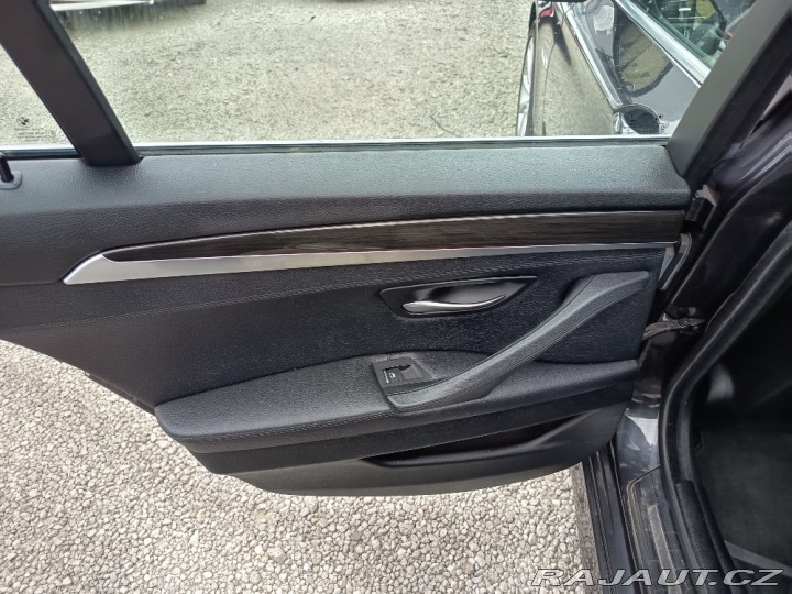 BMW 5 525D xdrive ČR Webasto 2012
