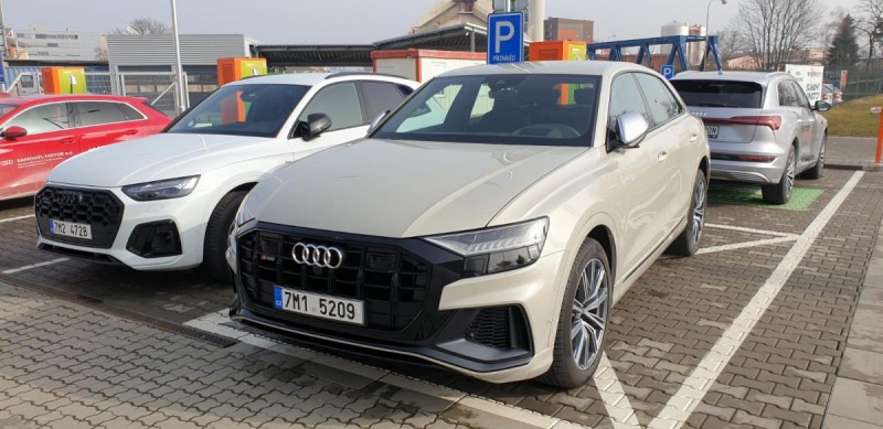 Audi Q8 3.0 TDI, ČR, 1.MAJ.