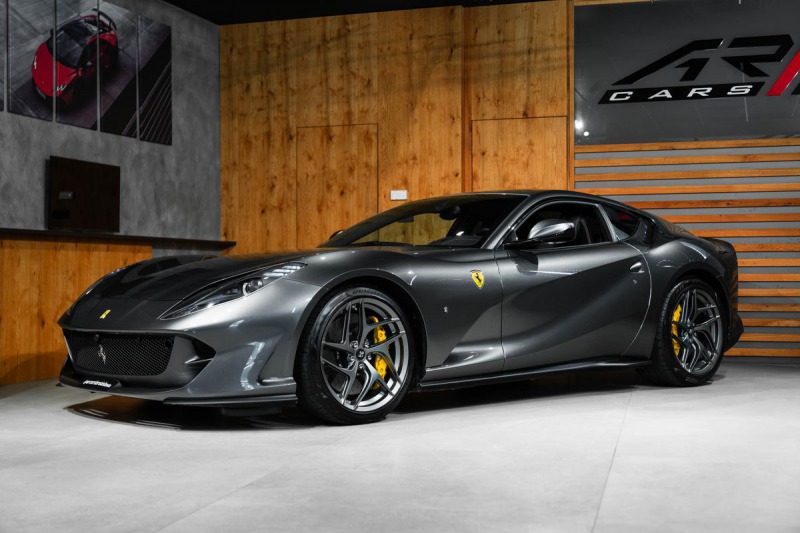 Ferrari 812 Superfast Lift, 360 kamer