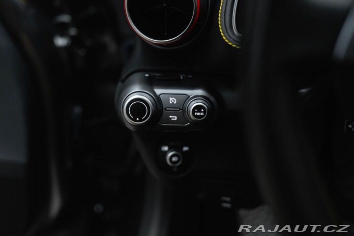 Ferrari 812 Superfast Lift, 360 kamer 1800